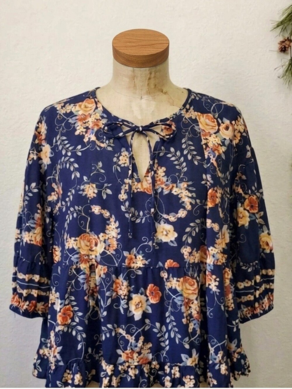 Bila 77 Boho Floral V-Neck Ruffle Peasant Top Medium 100% Rayon